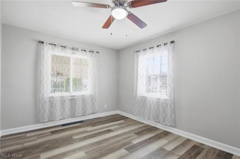 571 Wesleyan Avenue Barberton OH 44203