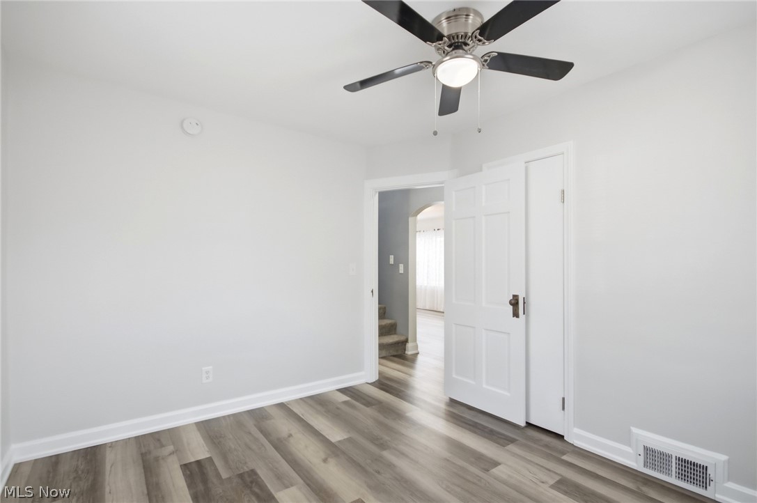571 Wesleyan Avenue Barberton OH 44203