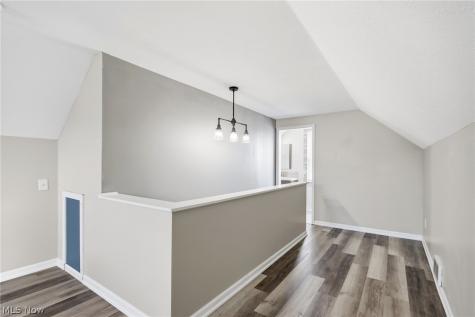 571 Wesleyan Avenue Barberton OH 44203