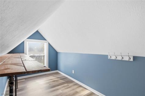 571 Wesleyan Avenue Barberton OH 44203