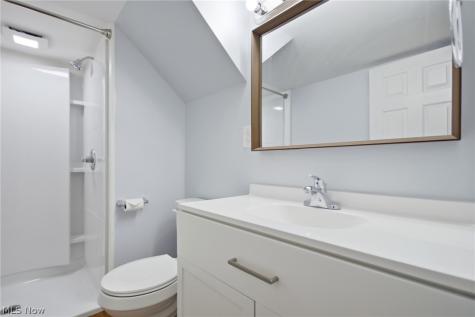 571 Wesleyan Avenue Barberton OH 44203
