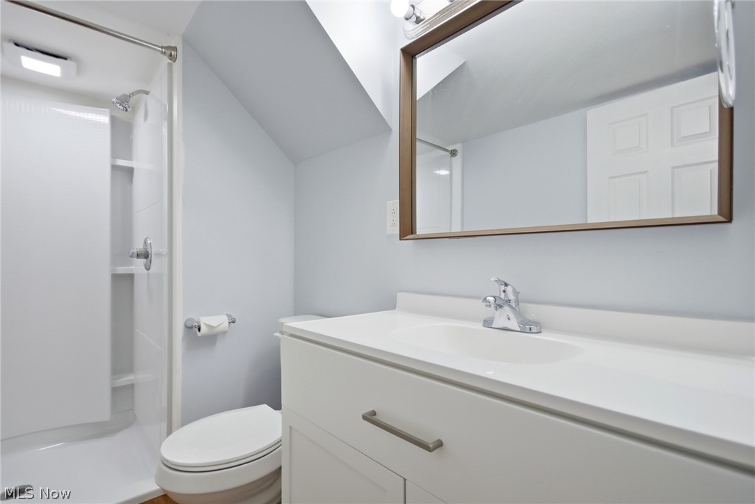 571 Wesleyan Avenue Barberton OH 44203