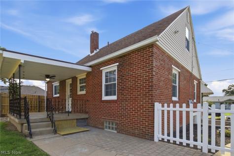 571 Wesleyan Avenue Barberton OH 44203