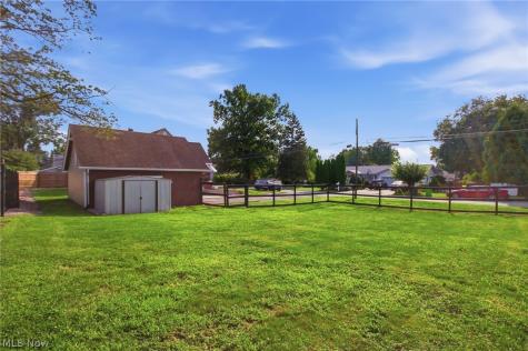 571 Wesleyan Avenue Barberton OH 44203