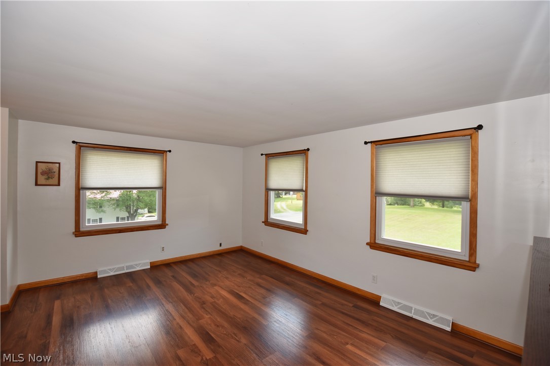 3125 Newmont Street Magnolia OH 44643