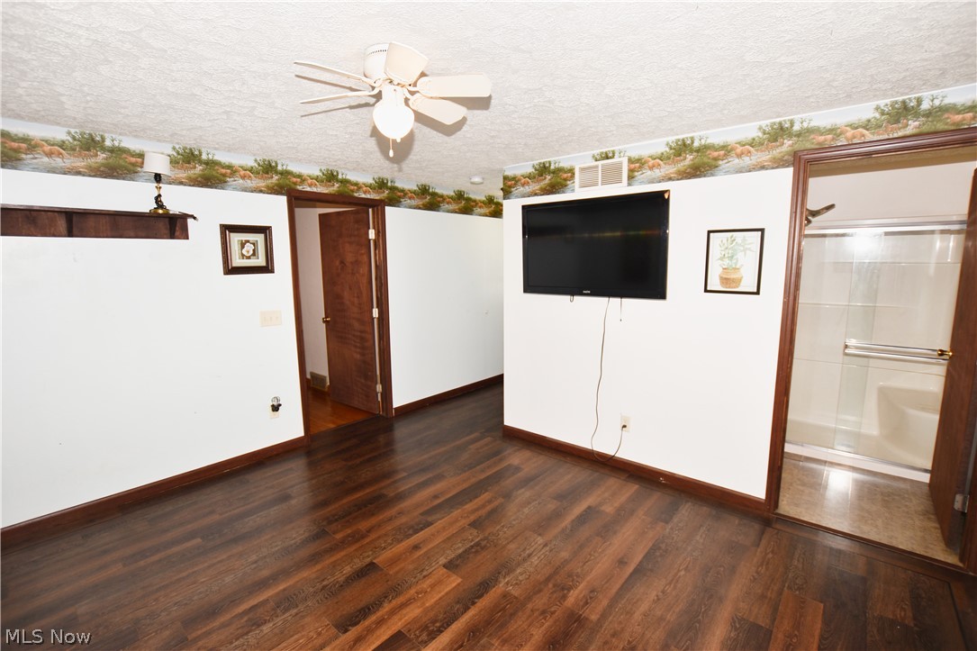 3125 Newmont Street Magnolia OH 44643