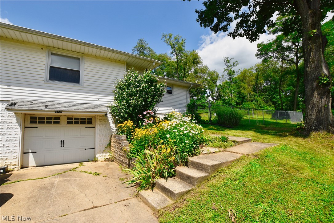 3125 Newmont Street Magnolia OH 44643
