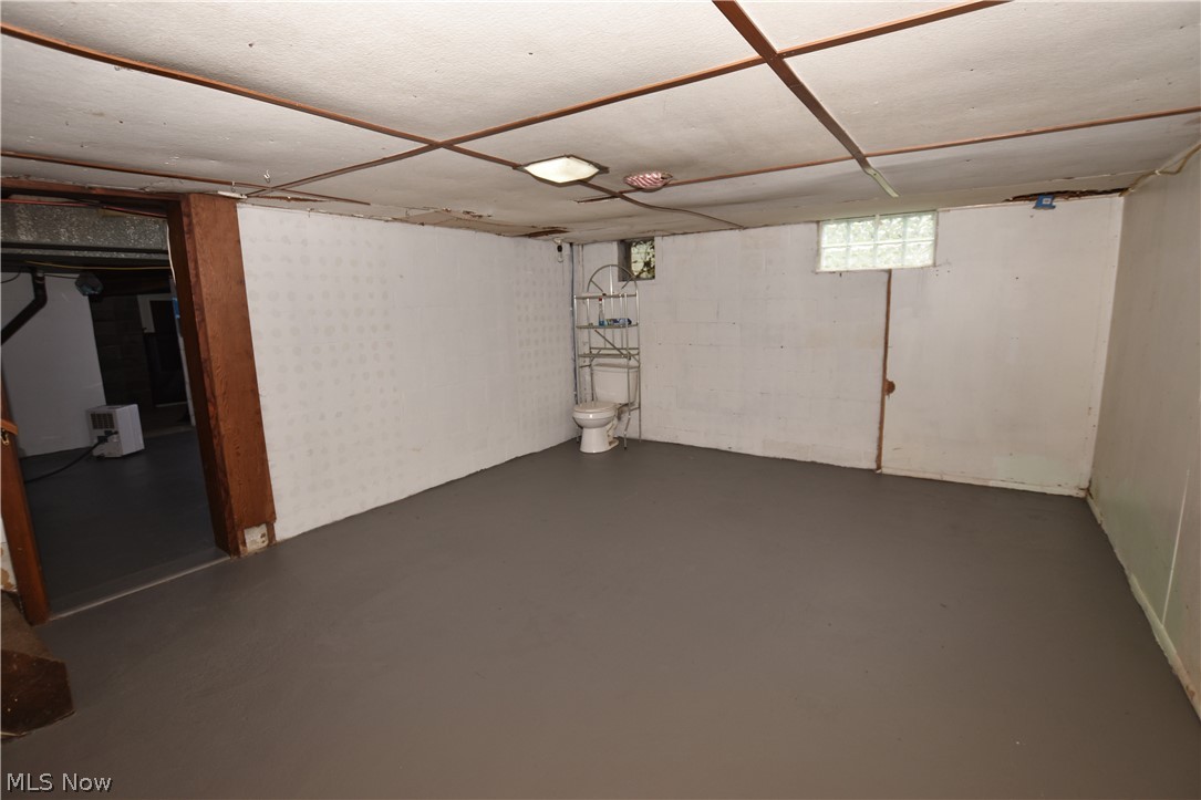 3125 Newmont Street Magnolia OH 44643