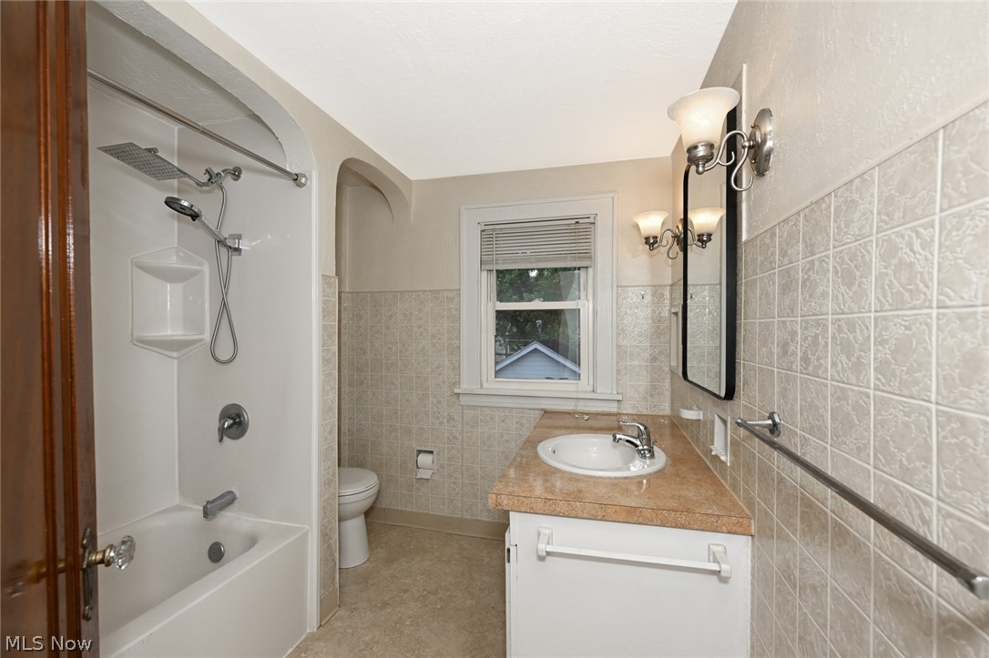 2138 19th Street Cuyahoga Falls OH 44223