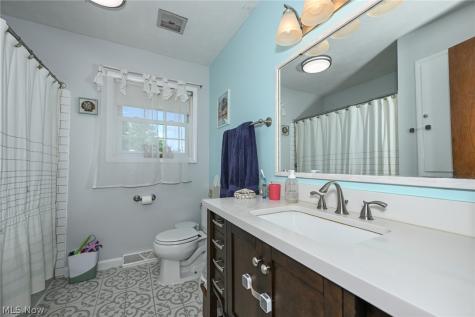 12460 Amber Circle NW Uniontown OH 44685