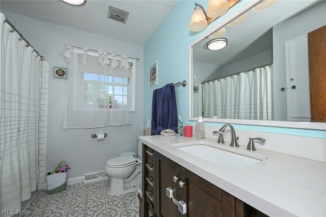 12460 Amber Circle NW Uniontown OH 44685