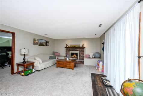 12460 Amber Circle NW Uniontown OH 44685