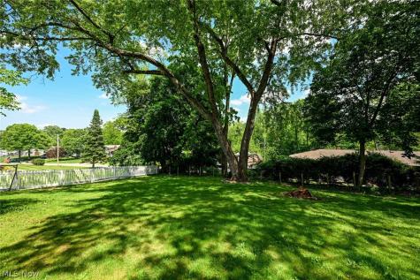 12460 Amber Circle NW Uniontown OH 44685