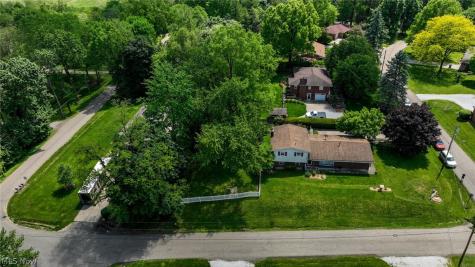 12460 Amber Circle NW Uniontown OH 44685