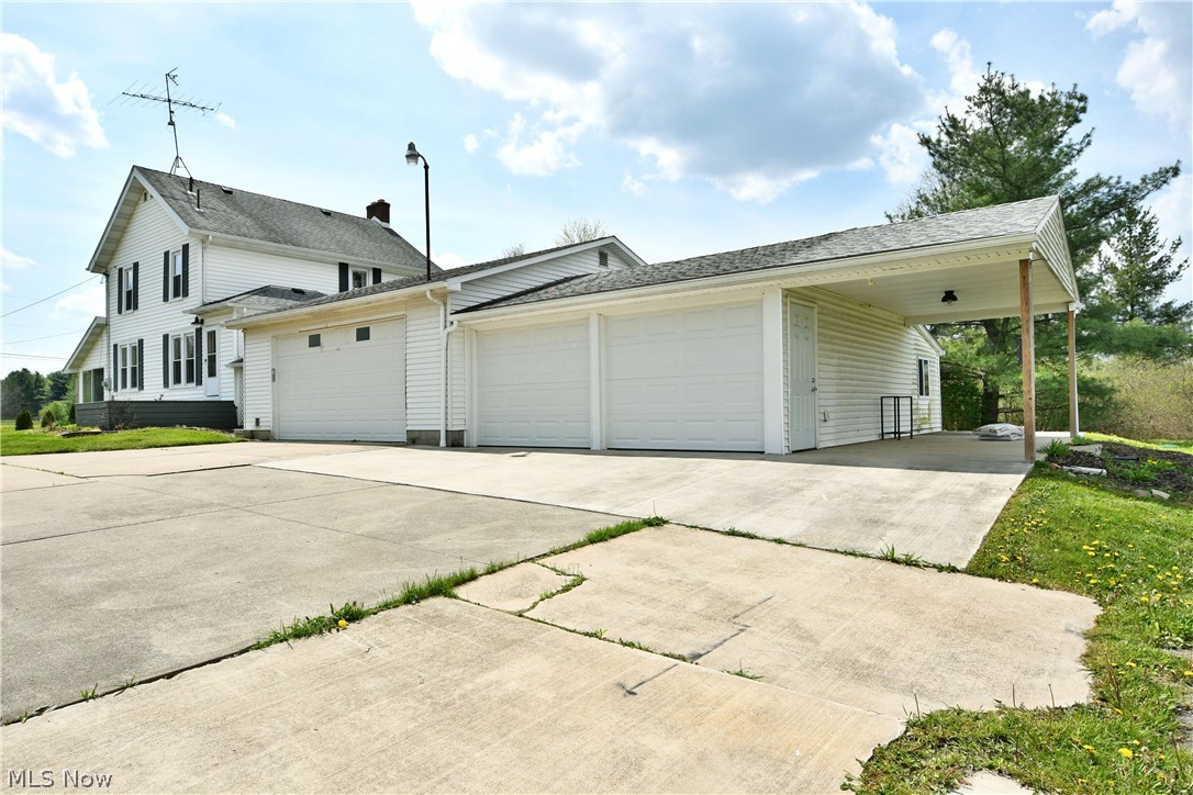 634 Bristol Champion Townline Road NE Bristolville OH 44402