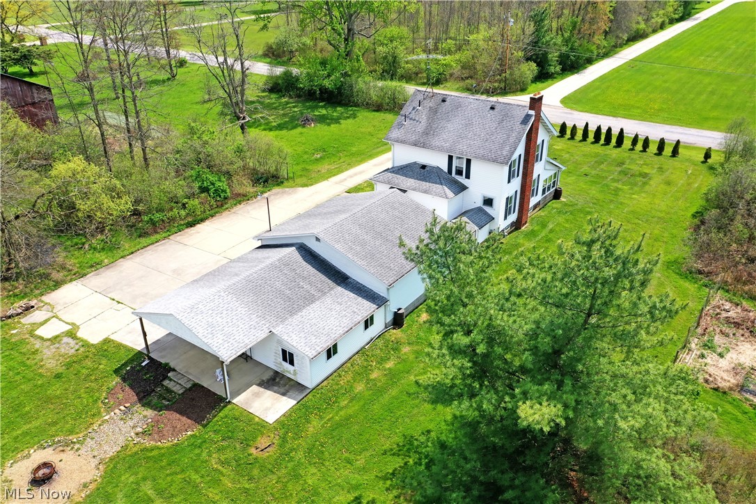 634 Bristol Champion Townline Road NE Bristolville OH 44402