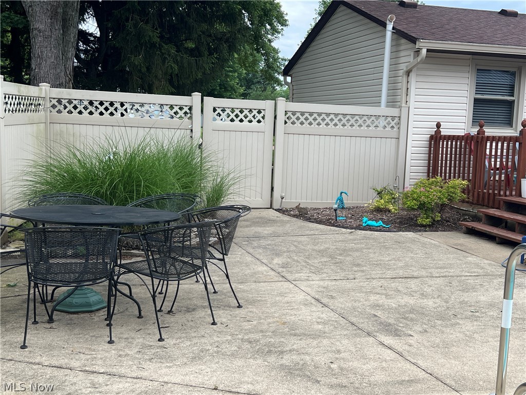 823 Gloucester Drive Huron OH 44839