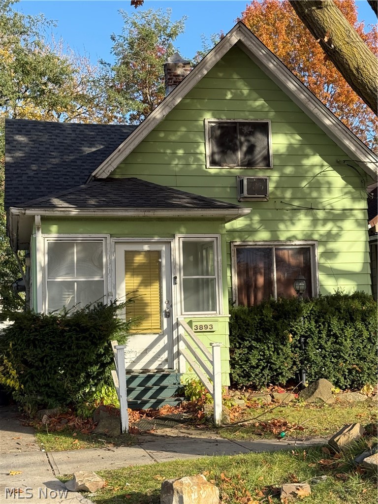 3893 E 55th Street Cleveland OH 44105
