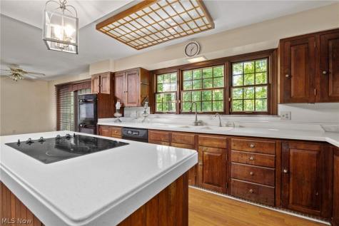 10124 Barr Road Brecksville OH 44141