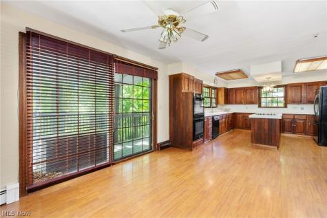 10124 Barr Road Brecksville OH 44141