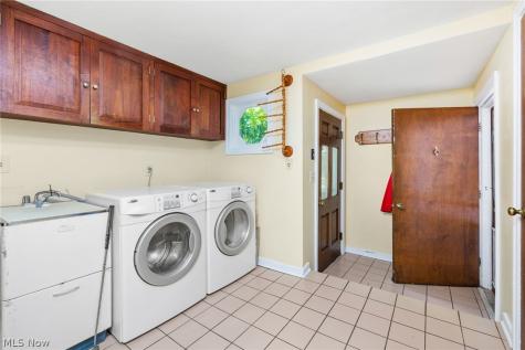 10124 Barr Road Brecksville OH 44141