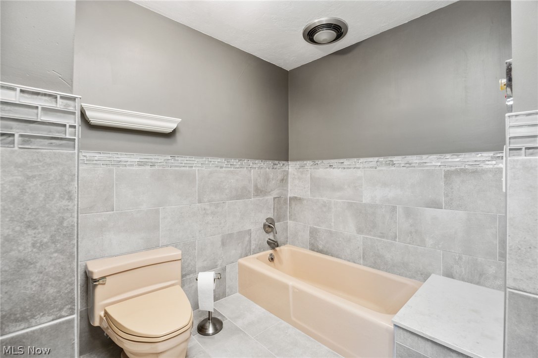10124 Barr Road Brecksville OH 44141