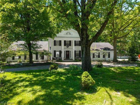 10124 Barr Road Brecksville OH 44141