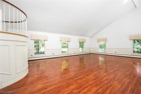 10124 Barr Road Brecksville OH 44141