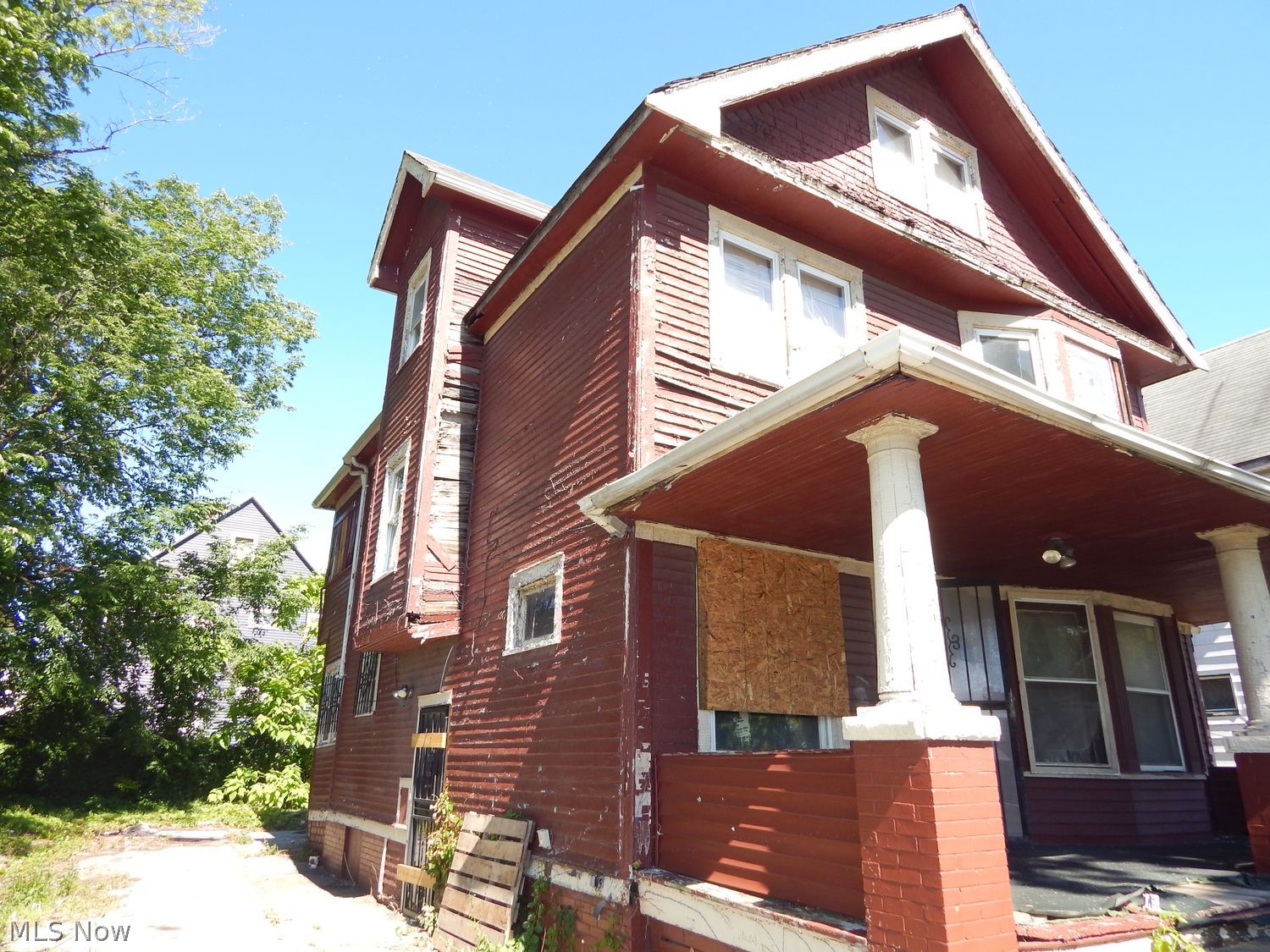 1013 Galewood Drive Cleveland OH 44110
