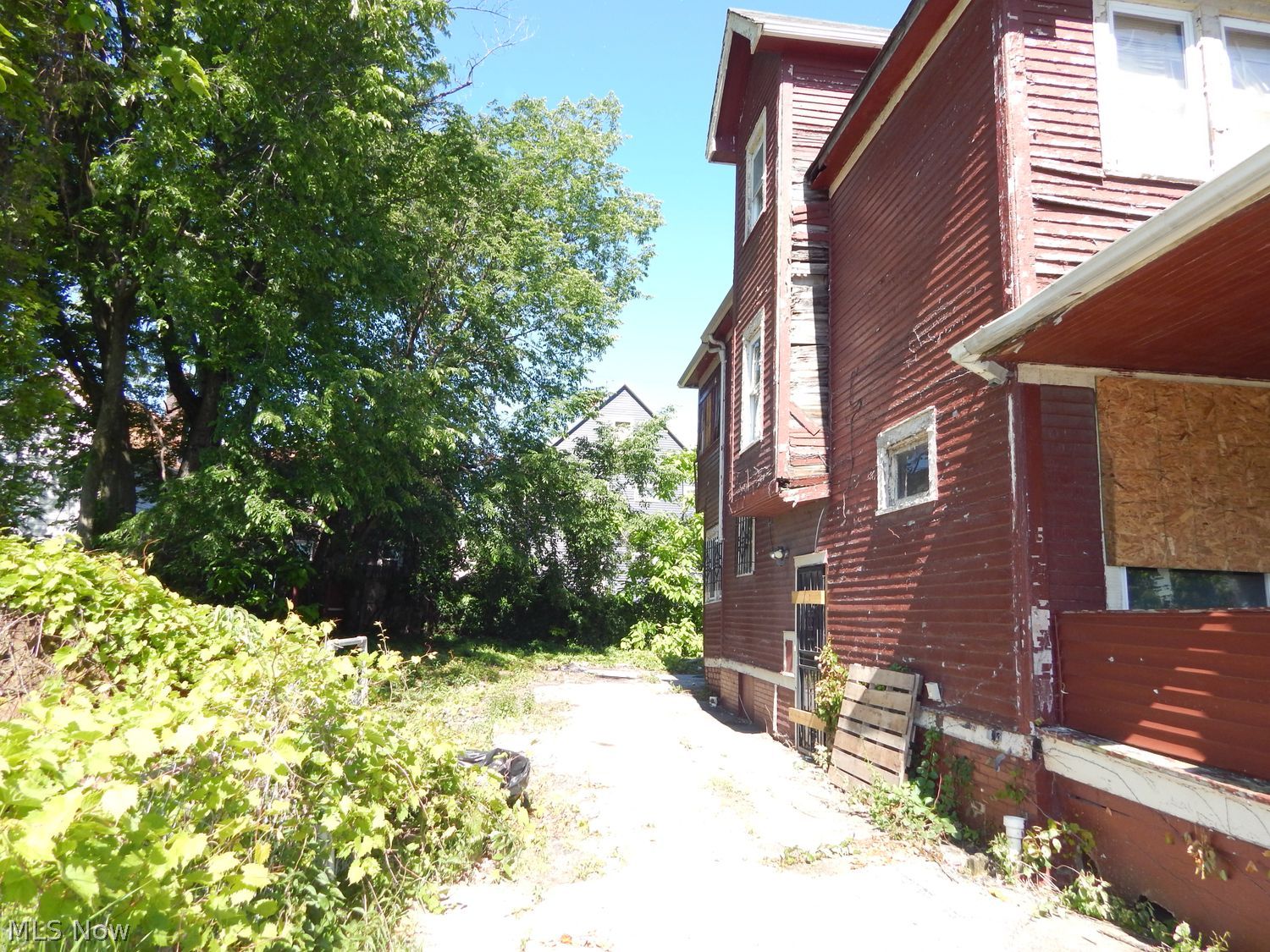 1013 Galewood Drive Cleveland OH 44110
