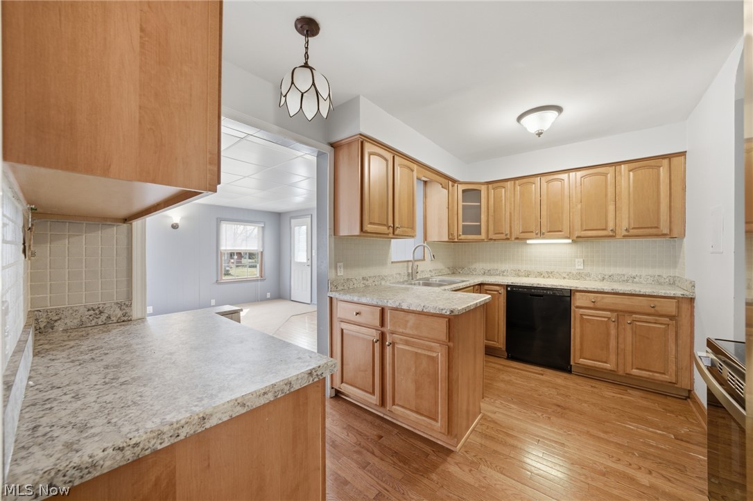 5284 Edenhurst Road Lyndhurst OH 44124