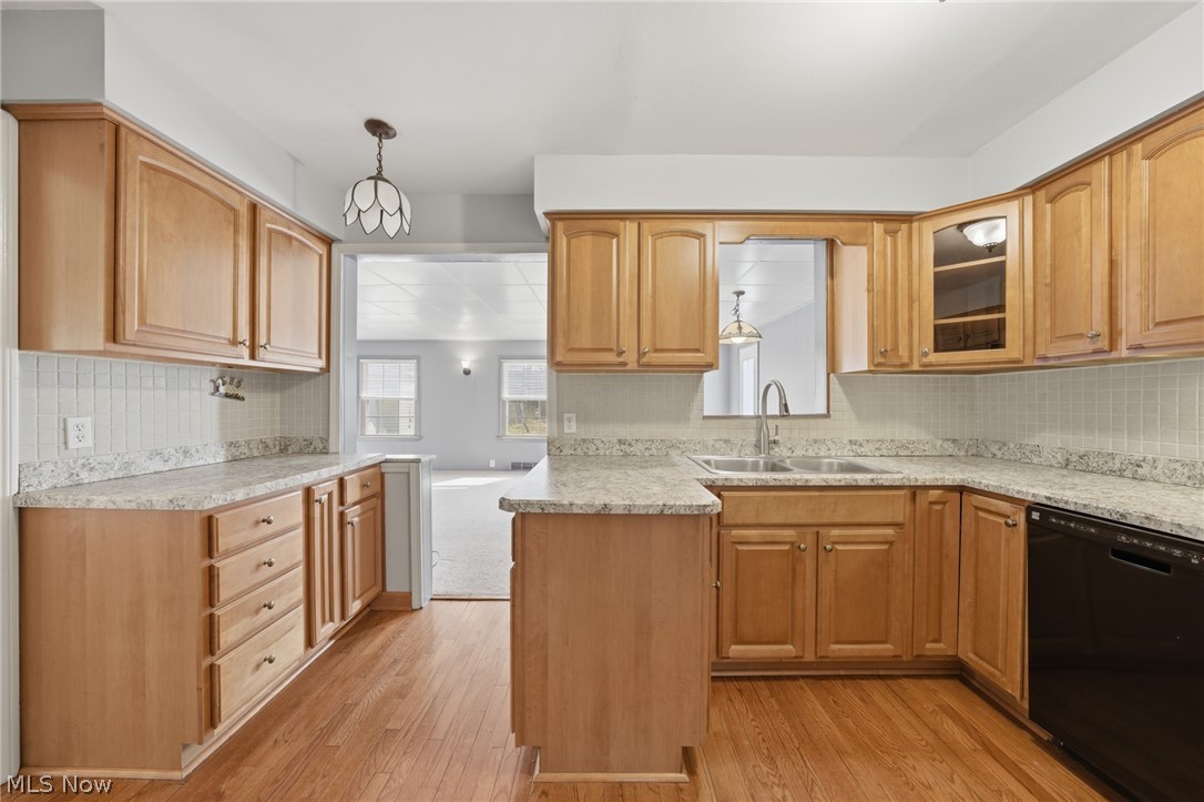 5284 Edenhurst Road Lyndhurst OH 44124