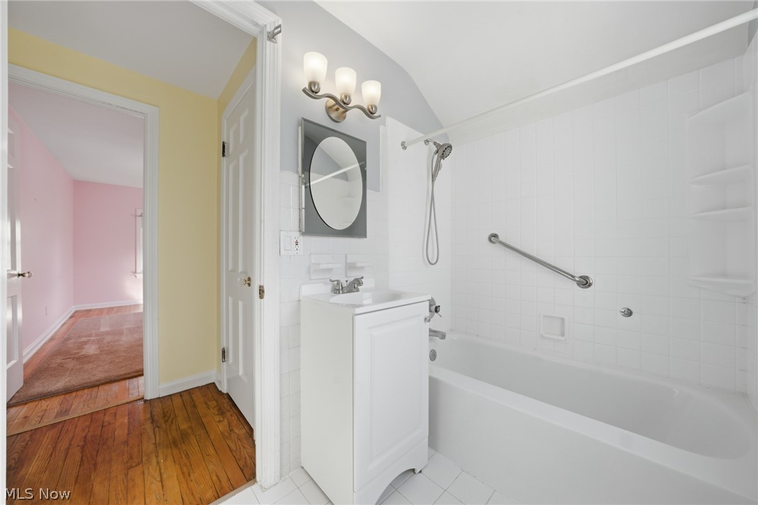 5284 Edenhurst Road Lyndhurst OH 44124