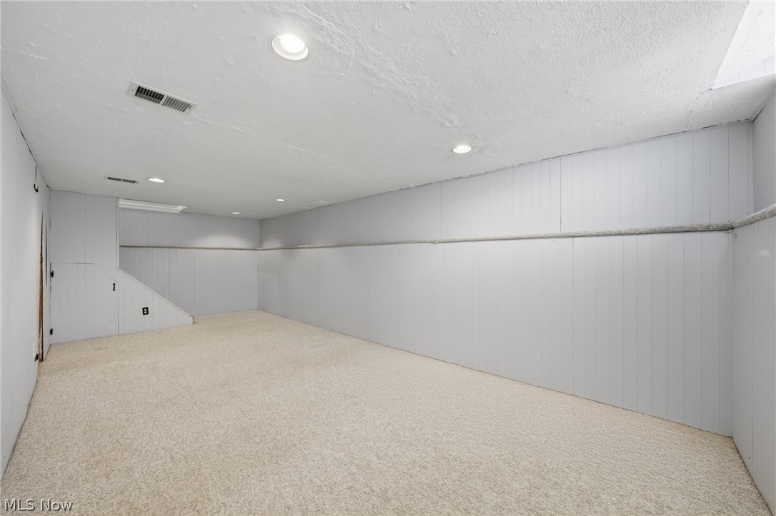 5284 Edenhurst Road Lyndhurst OH 44124