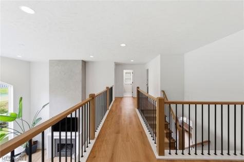 534 S Port Drive Avon Lake OH 44012