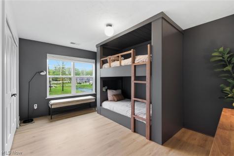 534 S Port Drive Avon Lake OH 44012