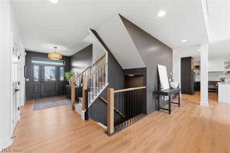 534 S Port Drive Avon Lake OH 44012