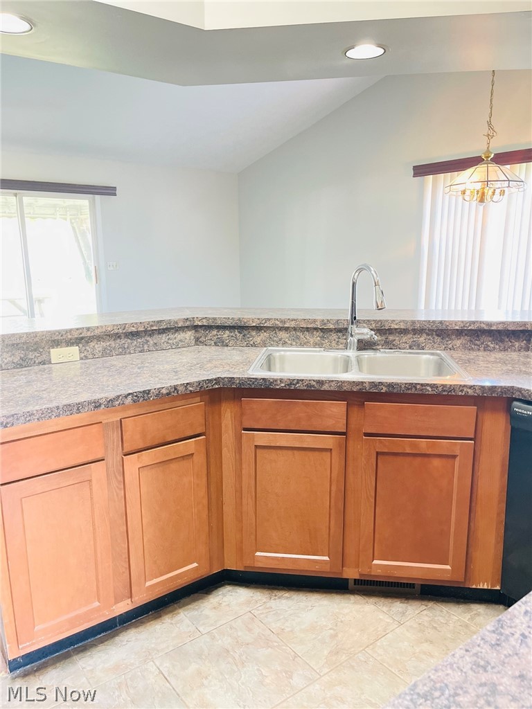 535 Greeenside Drive Painesville OH 44077