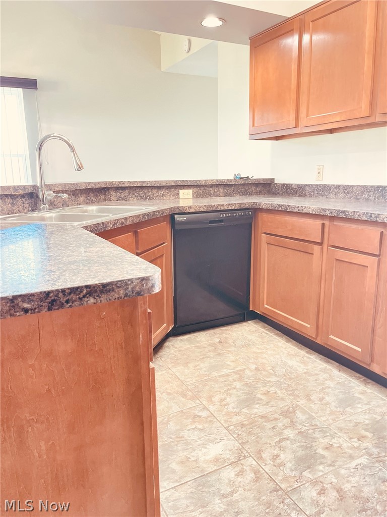 535 Greeenside Drive Painesville OH 44077