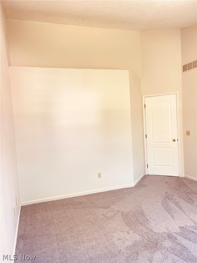 535 Greeenside Drive Painesville OH 44077