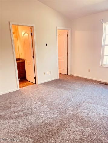 535 Greeenside Drive Painesville OH 44077