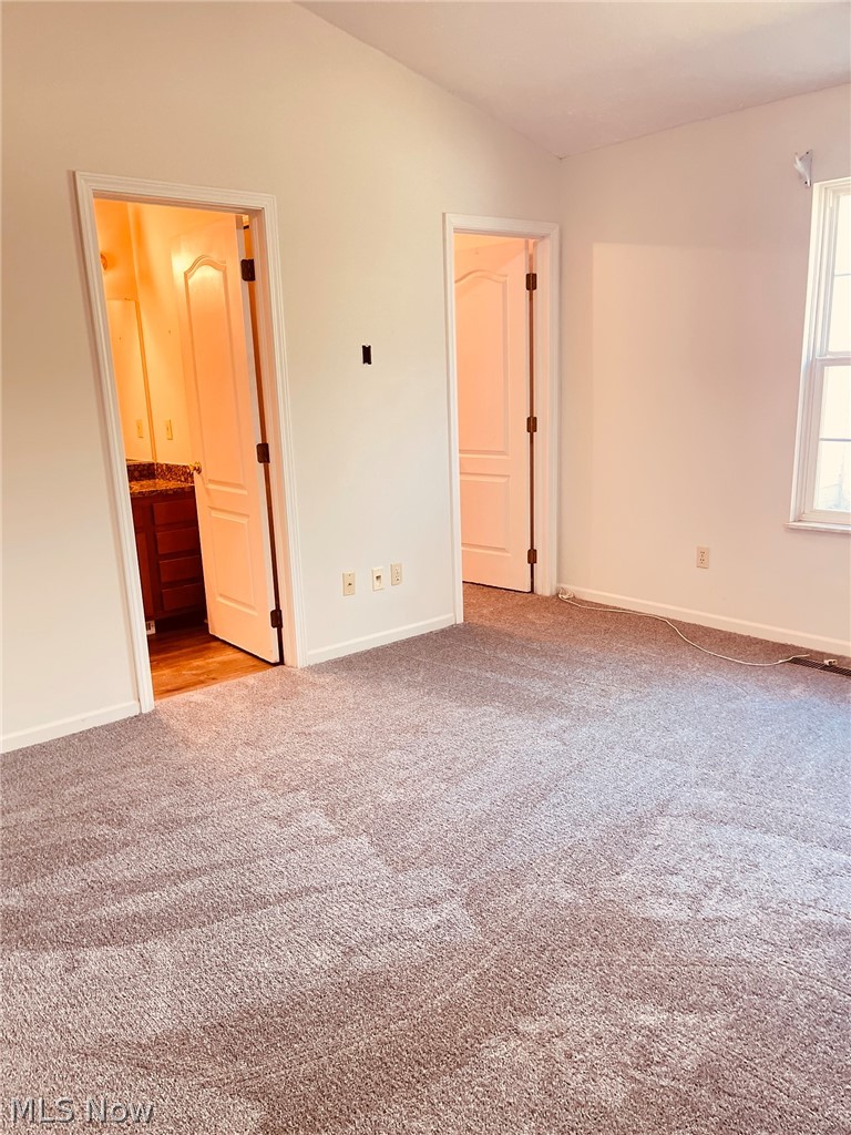 535 Greeenside Drive Painesville OH 44077
