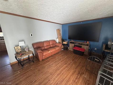 1423 Pin Oak Drive Akron OH 44312