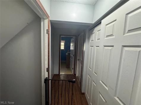 1423 Pin Oak Drive Akron OH 44312