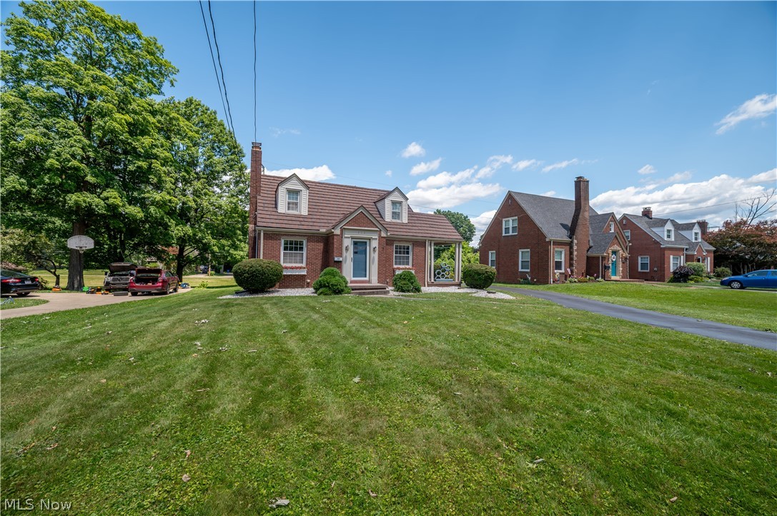 222 Brookfield Avenue Boardman OH 44512