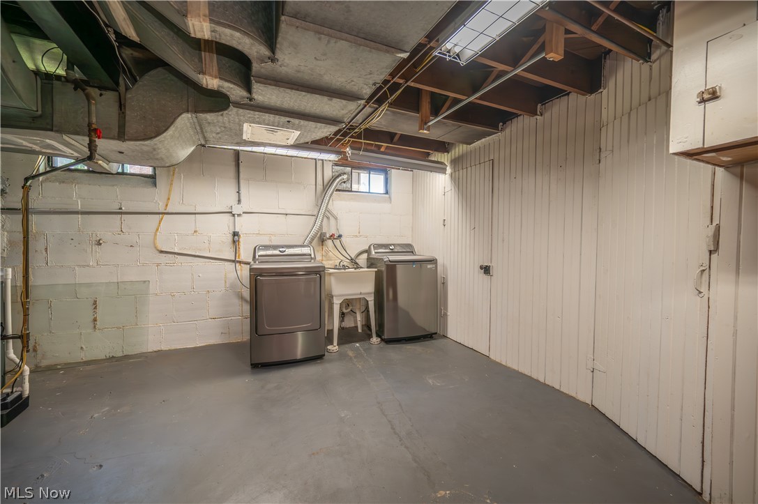 222 Brookfield Avenue Boardman OH 44512