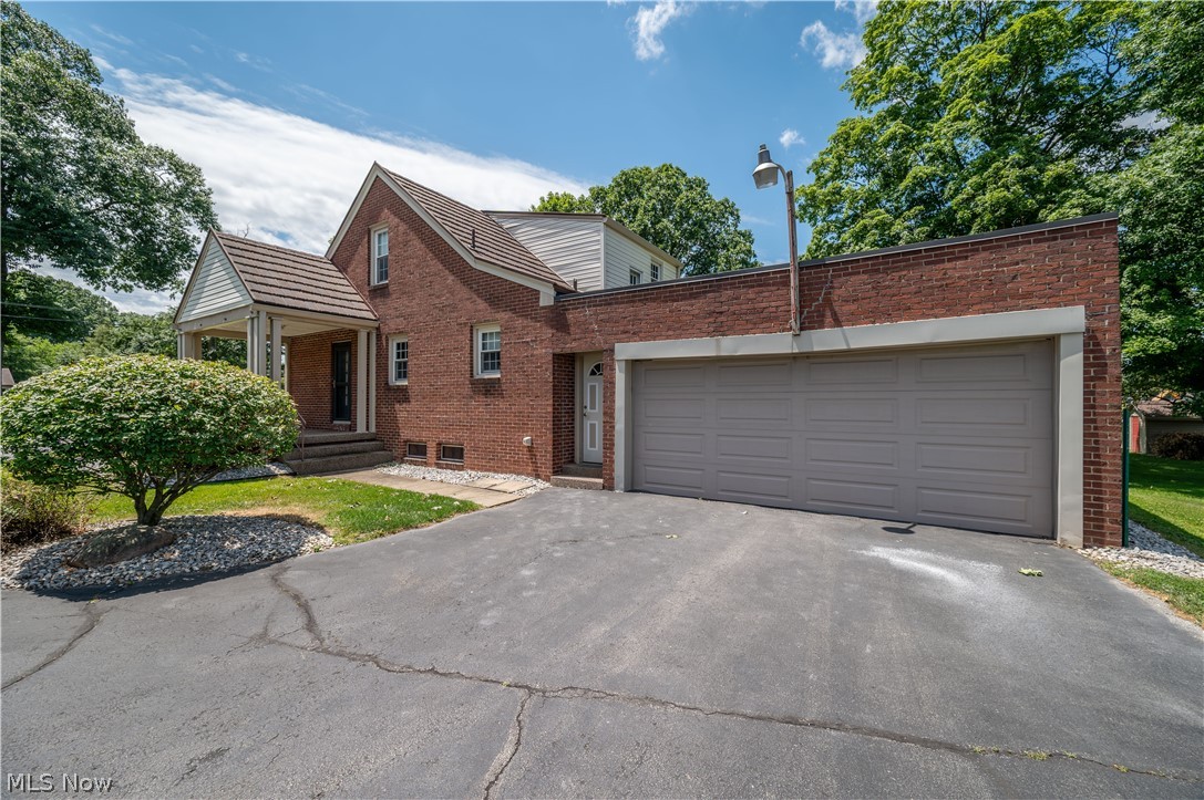 222 Brookfield Avenue Boardman OH 44512