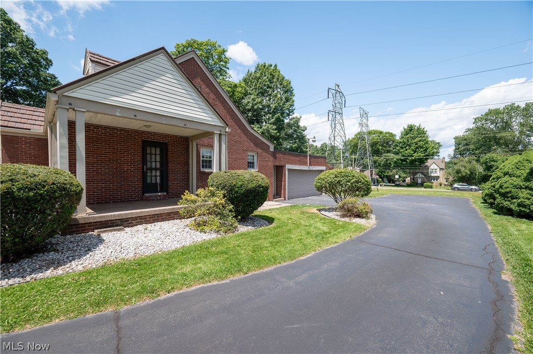 222 Brookfield Avenue Boardman OH 44512