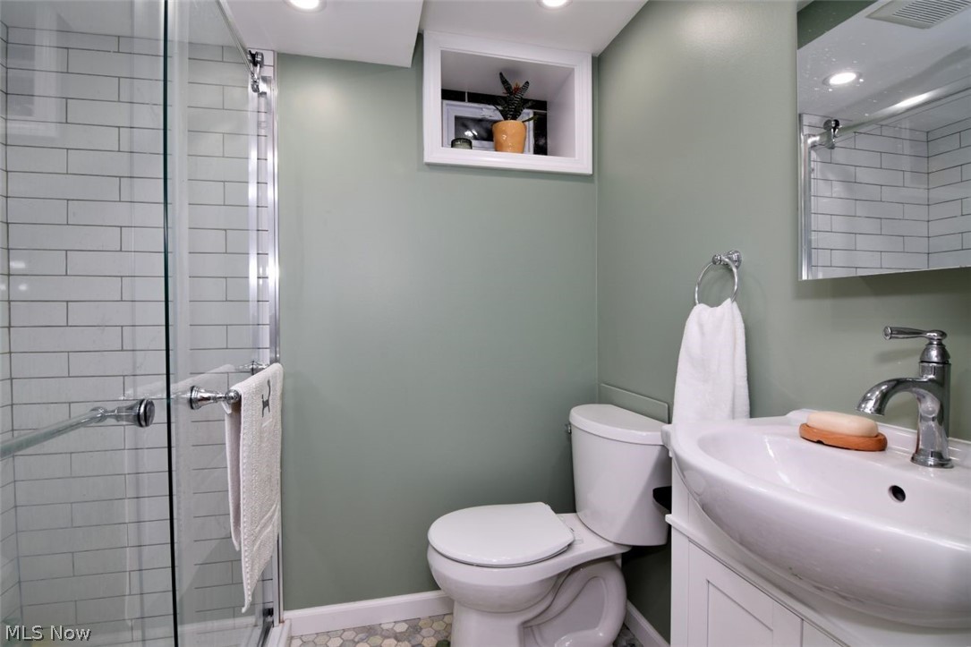 2692 W St. James Parkway Cleveland Heights OH 44106