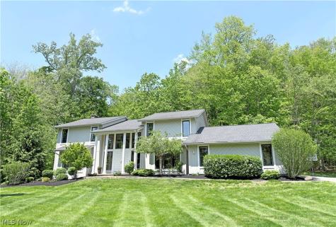 2239 Edgeview Drive Hudson OH 44236